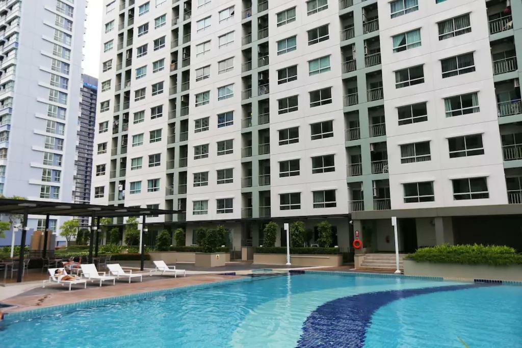 Jomtien Beach Side Seaview Of Lumpini Cando Apartment Exterior photo